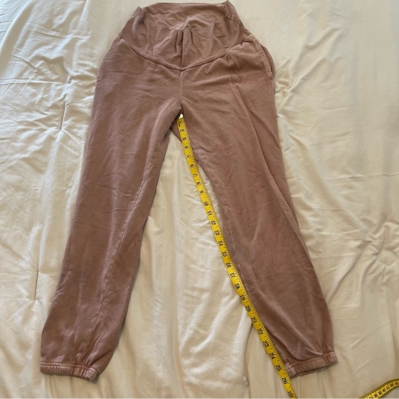 Old Navy Maternity Red and Tan Sweatpants Size S - Picture 2 of 10
